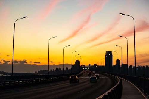 Attention motorists. Fine dust from tires and brakes harms the environment and your health. How bad is it? Does an air purifier help against tire fine dust?